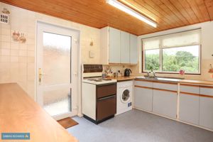 Kitchen- click for photo gallery